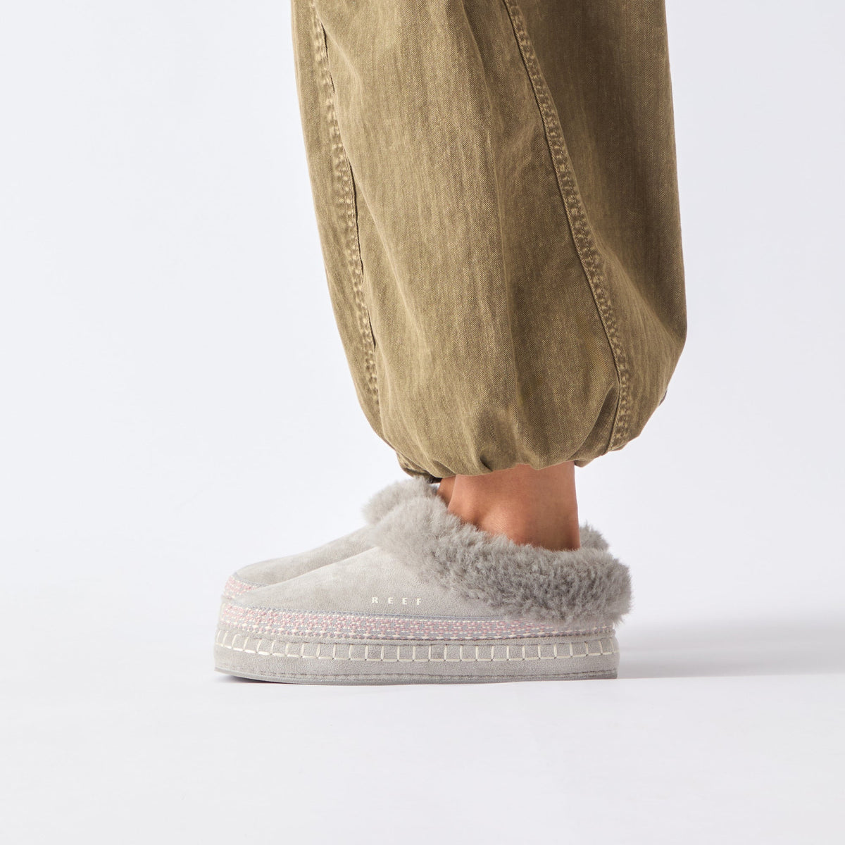 Mikayla Slipper - Grey
