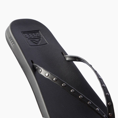 Cushion Slim Studs - Black