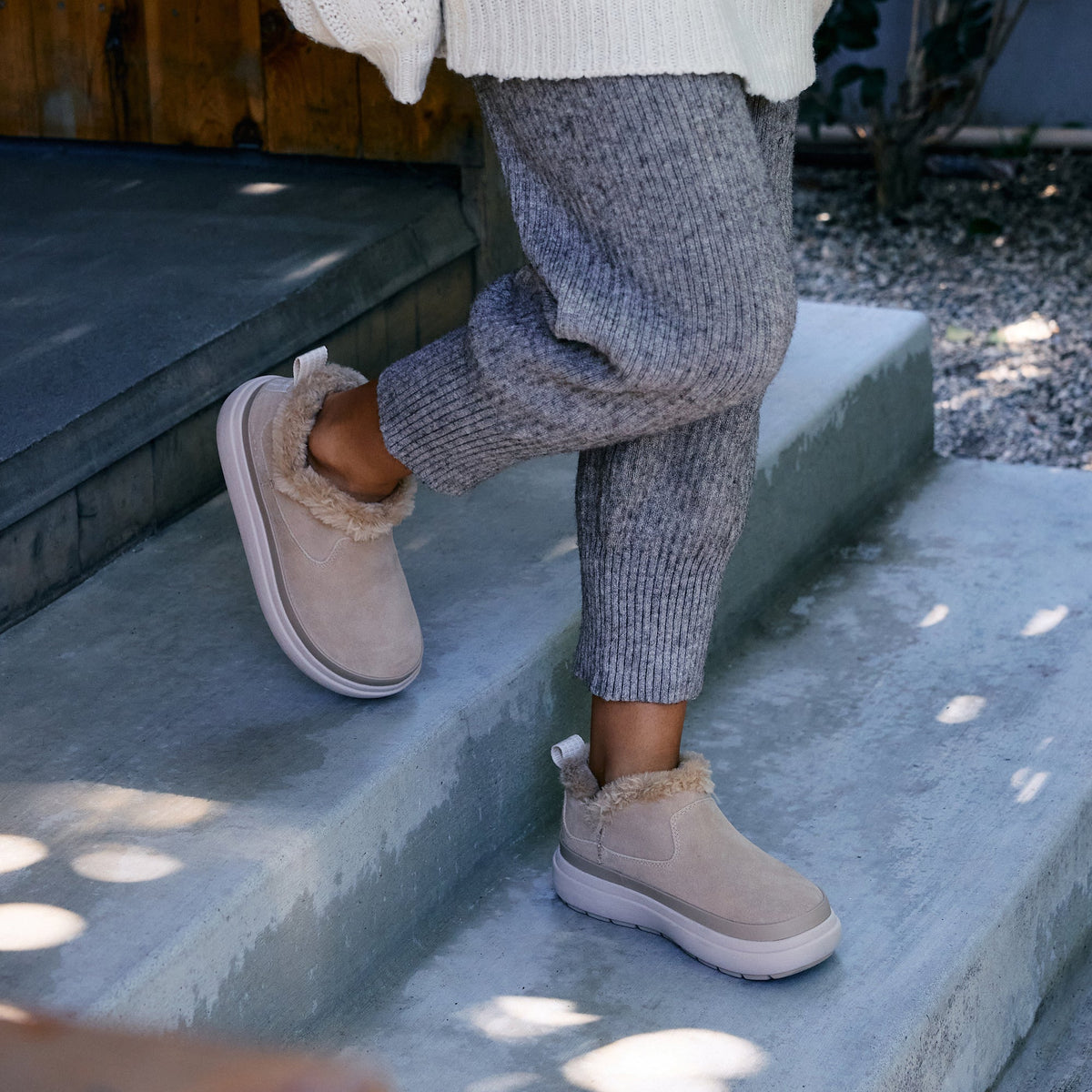 Weekend Olivia - Warm Sand Suede